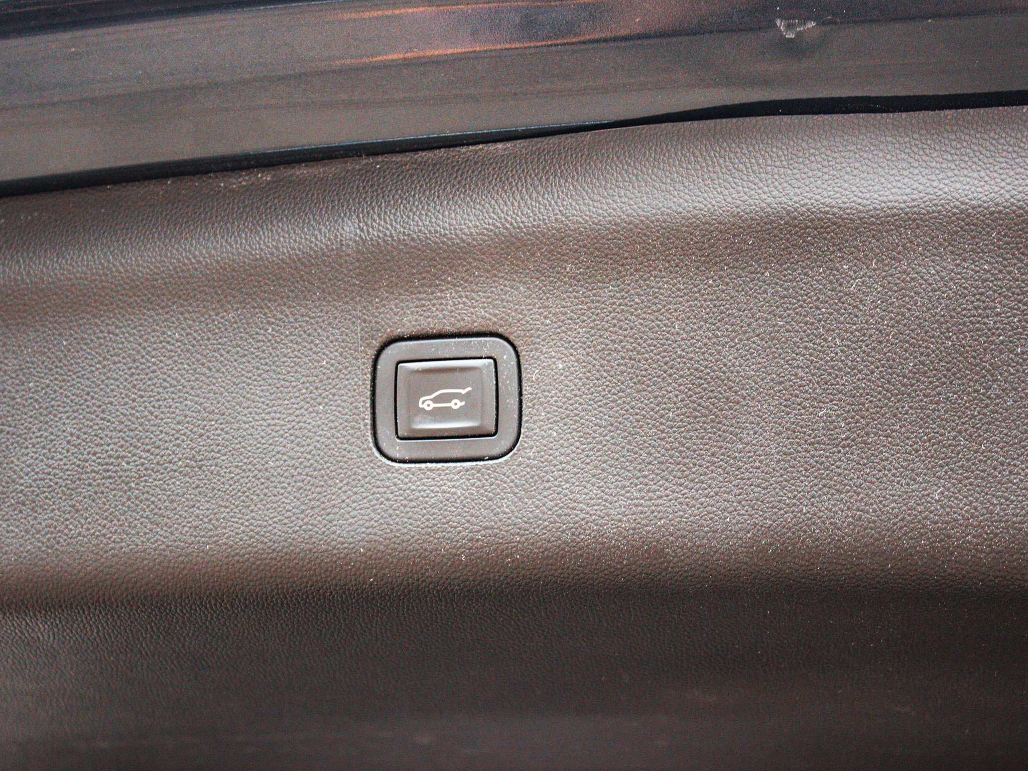 Used 2020 Buick Enclave Essence w/ Sound and Sites Package FWD image 26