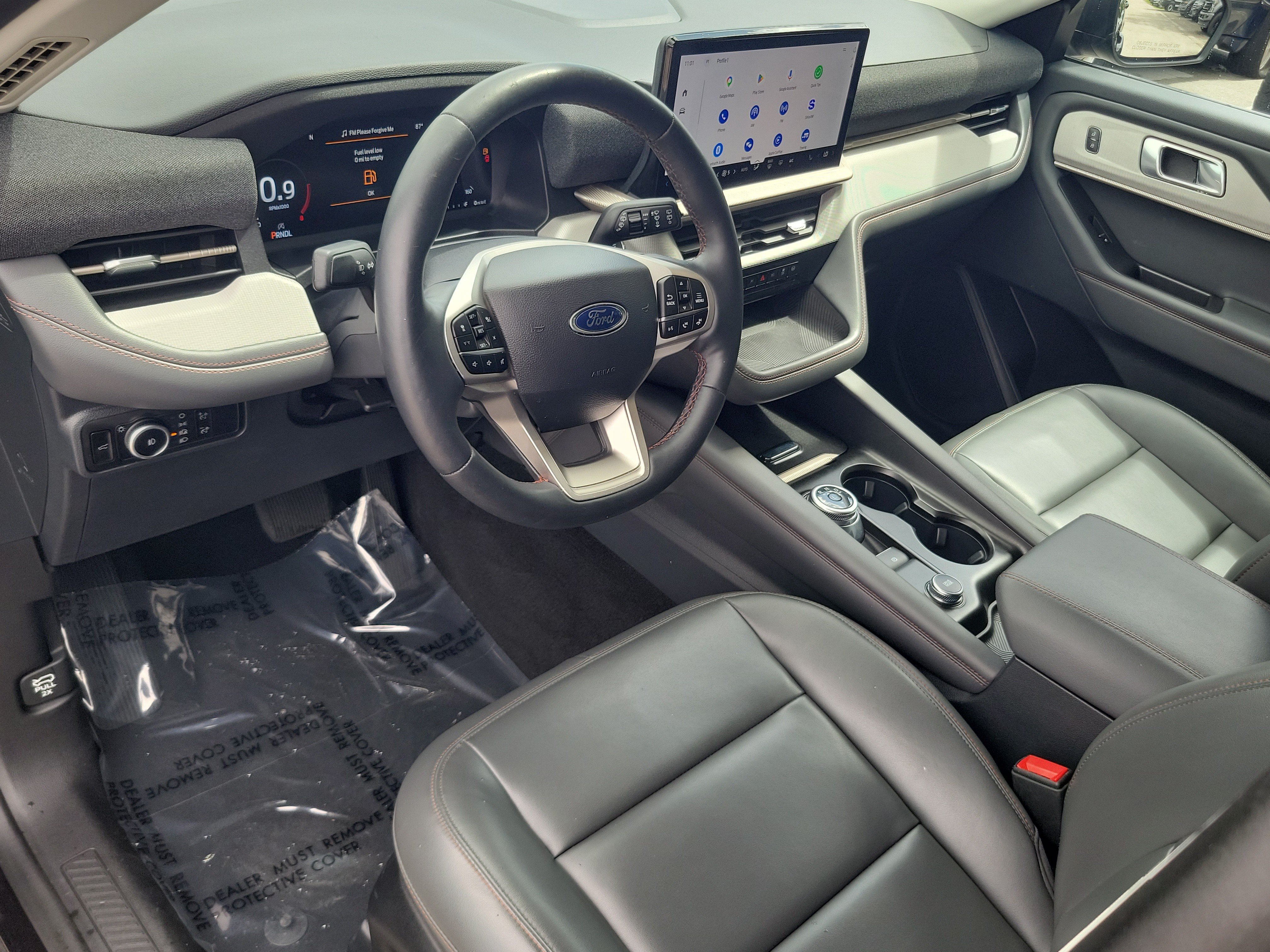 Used 2025 Ford Explorer Active w/ Active Comfort Package RWD image 9