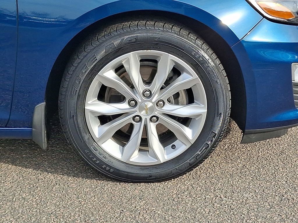 Used 2019 Chevrolet Malibu LT image 12