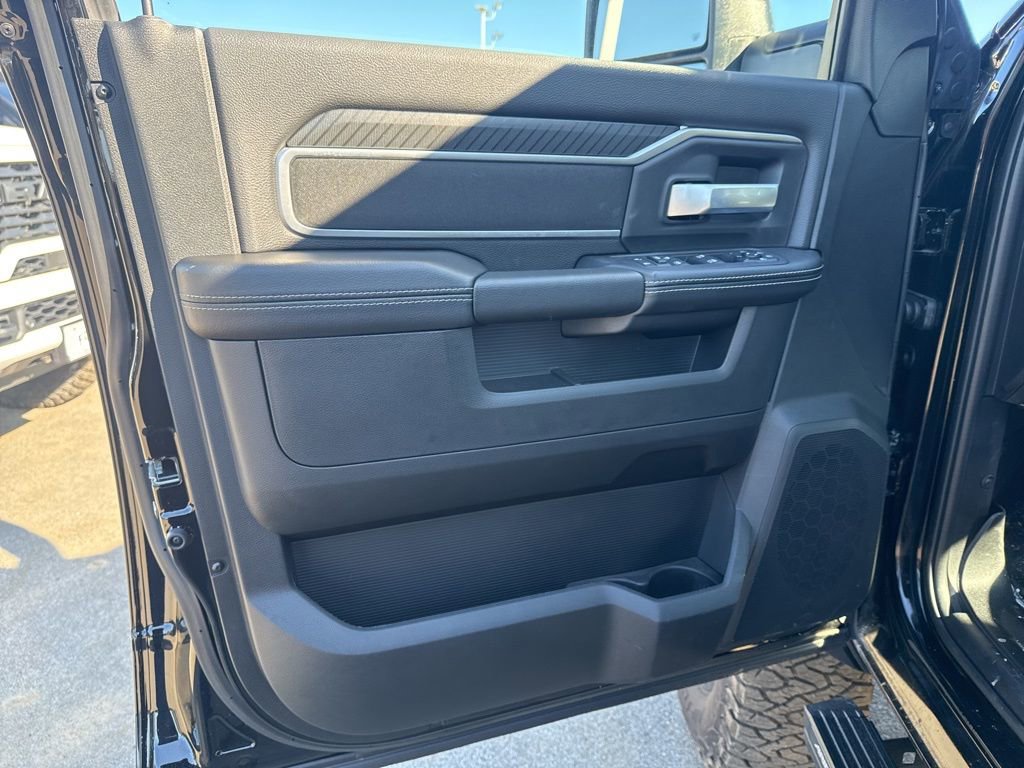 New 2025 RAM 2500 Big Horn AWD/4WD image 20