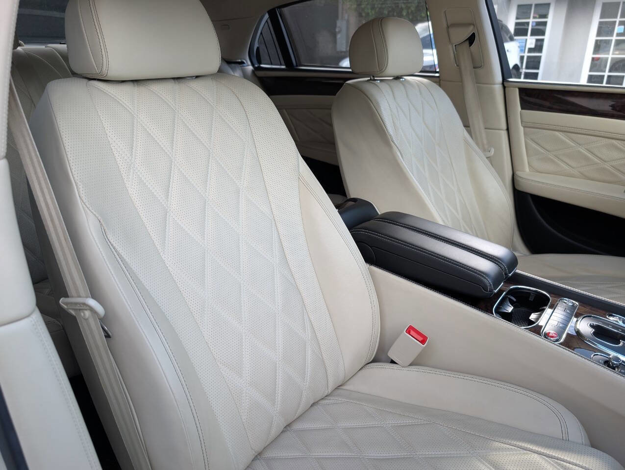Used 2016 Bentley Flying Spur W12 AWD/4WD image 34