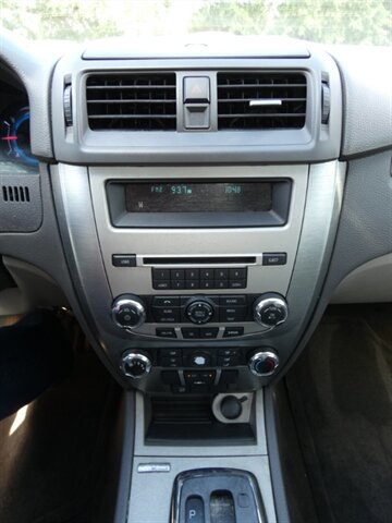 Used 2012 Ford Fusion SE FWD image 31