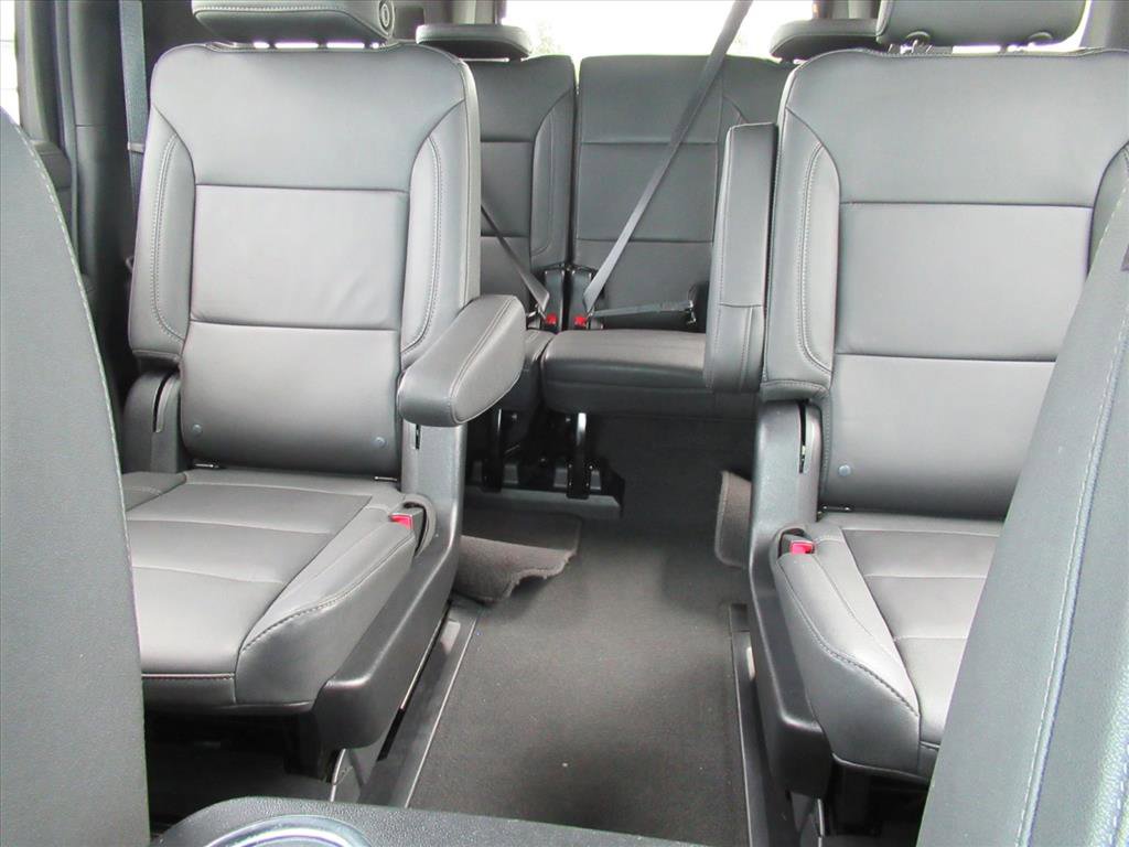 Used 2024 Chevrolet Suburban Z71 w/ Luxury Package AWD/4WD image 30