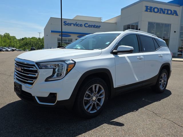 Used 2024 GMC Terrain SLT AWD/4WD image 7