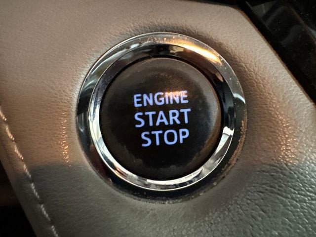 Used 2013 Toyota RAV4 Limited AWD/4WD image 15