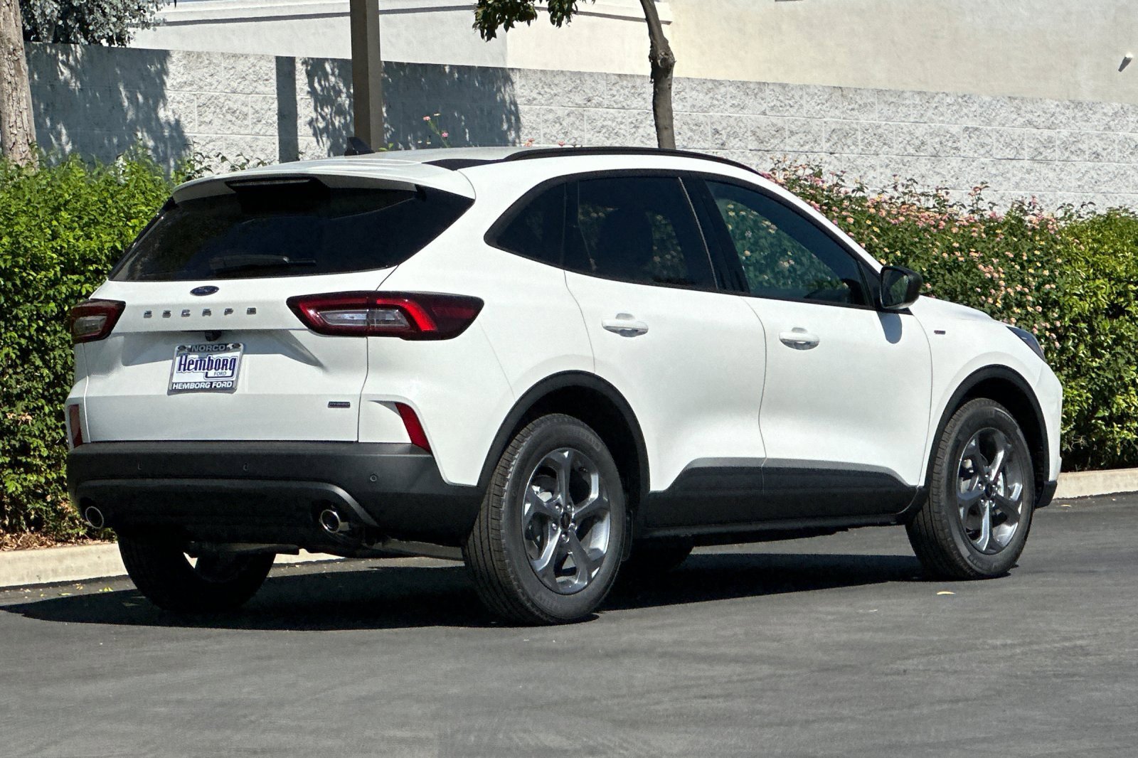 New 2025 Ford Escape ST-Line w/ Equipment Group 301A image 4