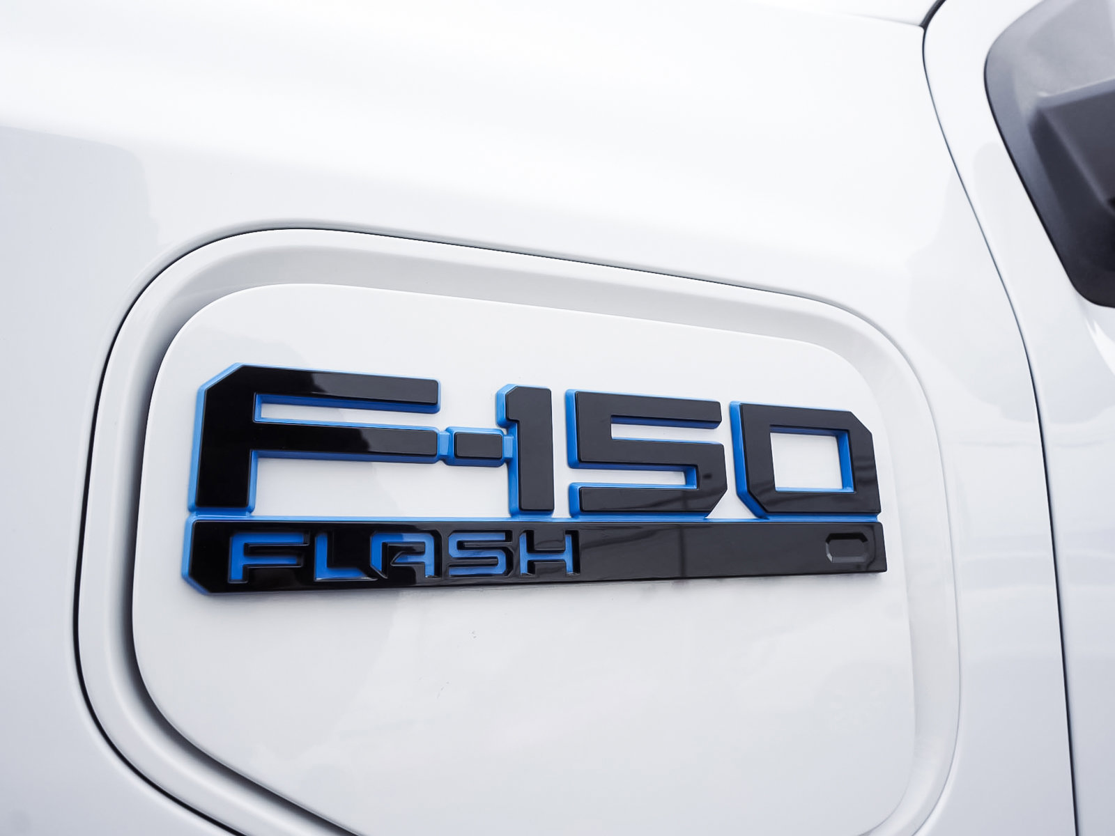 Used 2024 Ford F150 Lightning Flash w/ Max Trailer Tow Package image 51