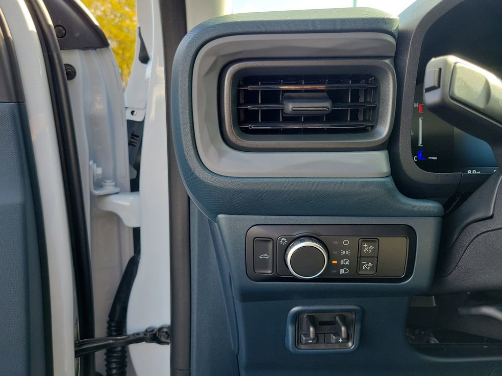 New 2025 Ford Maverick XL w/ 4K Tow Package image 21