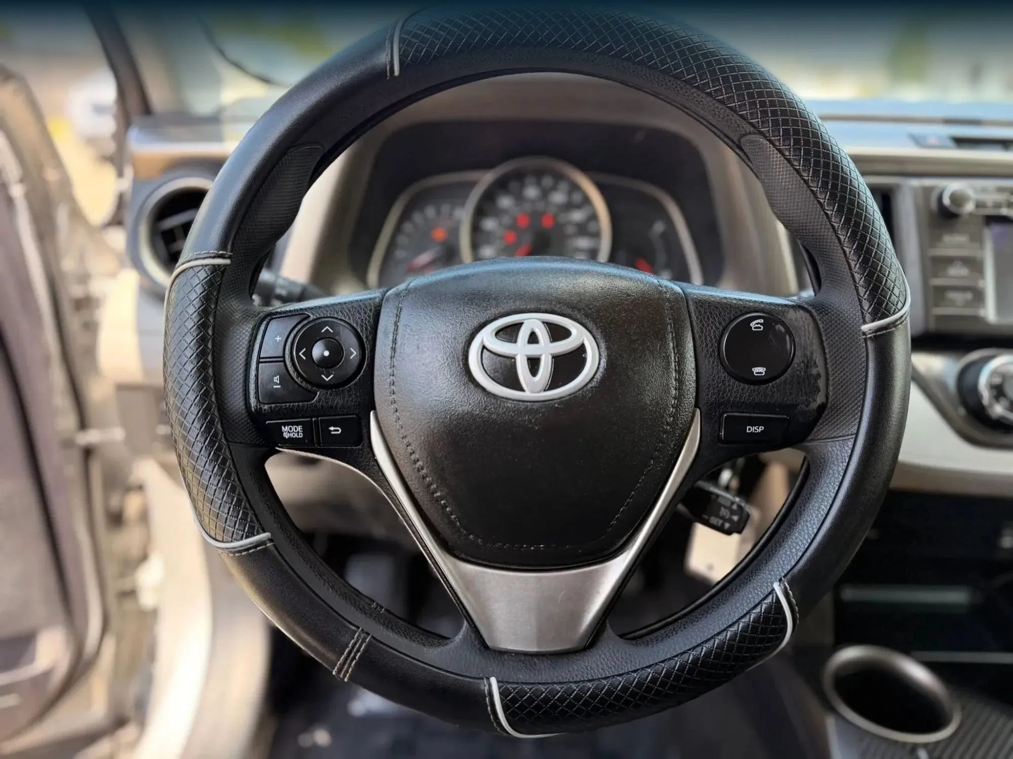 Used 2013 Toyota RAV4 LE FWD image 24