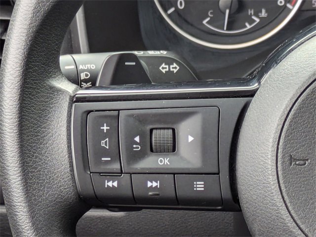 Used 2023 Nissan Rogue SV image 20
