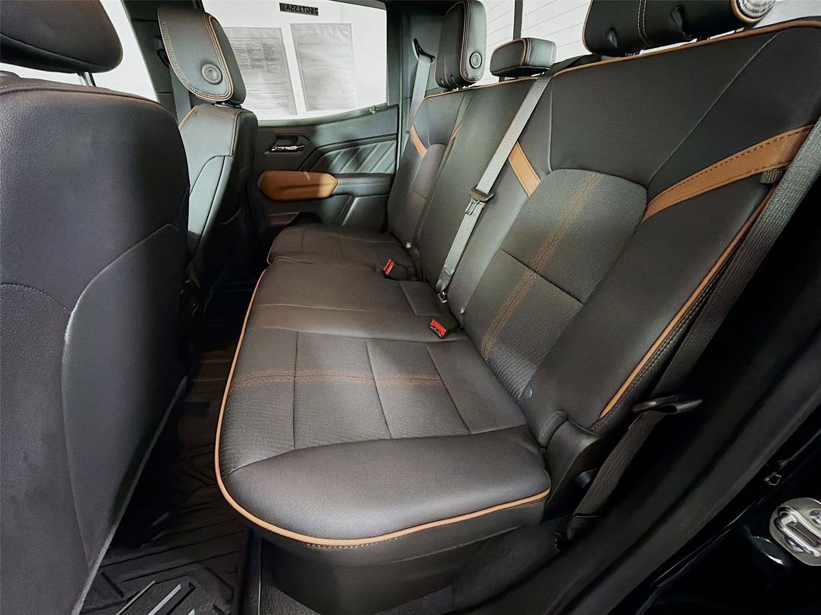 Used 2024 GMC Canyon AT4 w/ Technology Package image 22