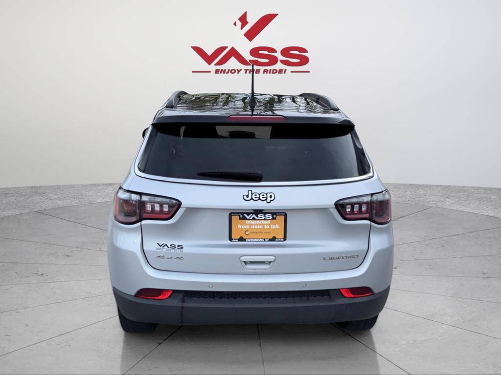 Used 2025 Jeep Compass Limited AWD/4WD image 4