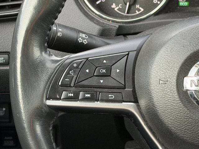 Used 2017 Nissan Rogue SL w/ SL Premium Package AWD/4WD image 28