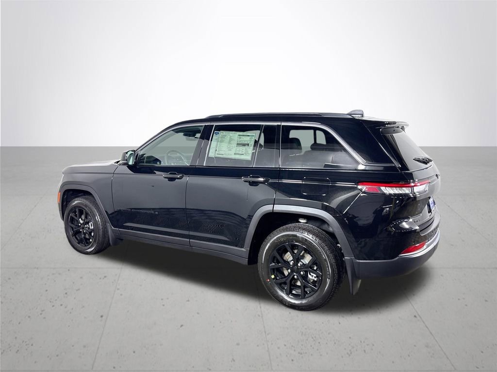 New 2026 Jeep Grand Cherokee Altitude AWD/4WD image 8