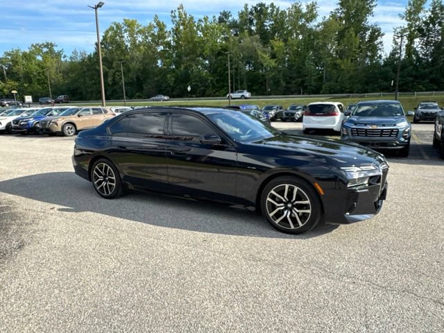 Used 2025 BMW 740i xDrive AWD/4WD image 16
