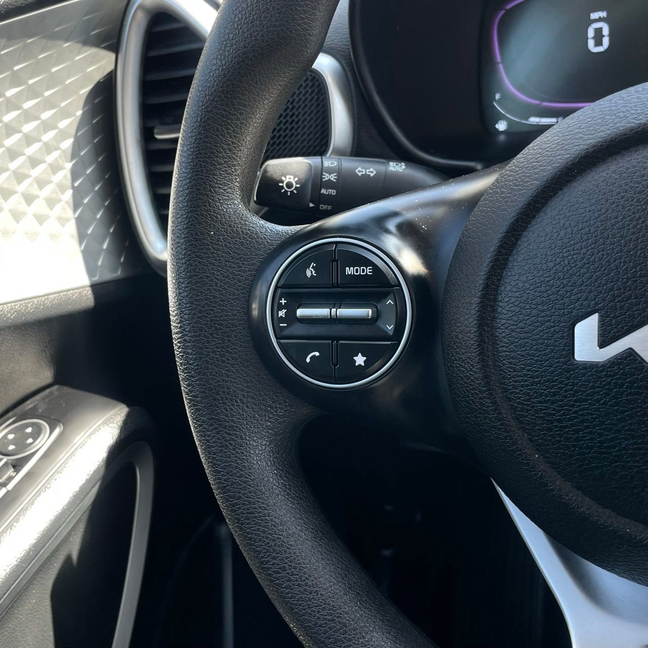 Used 2024 Kia Soul LX w/ Option Group 015 FWD image 13