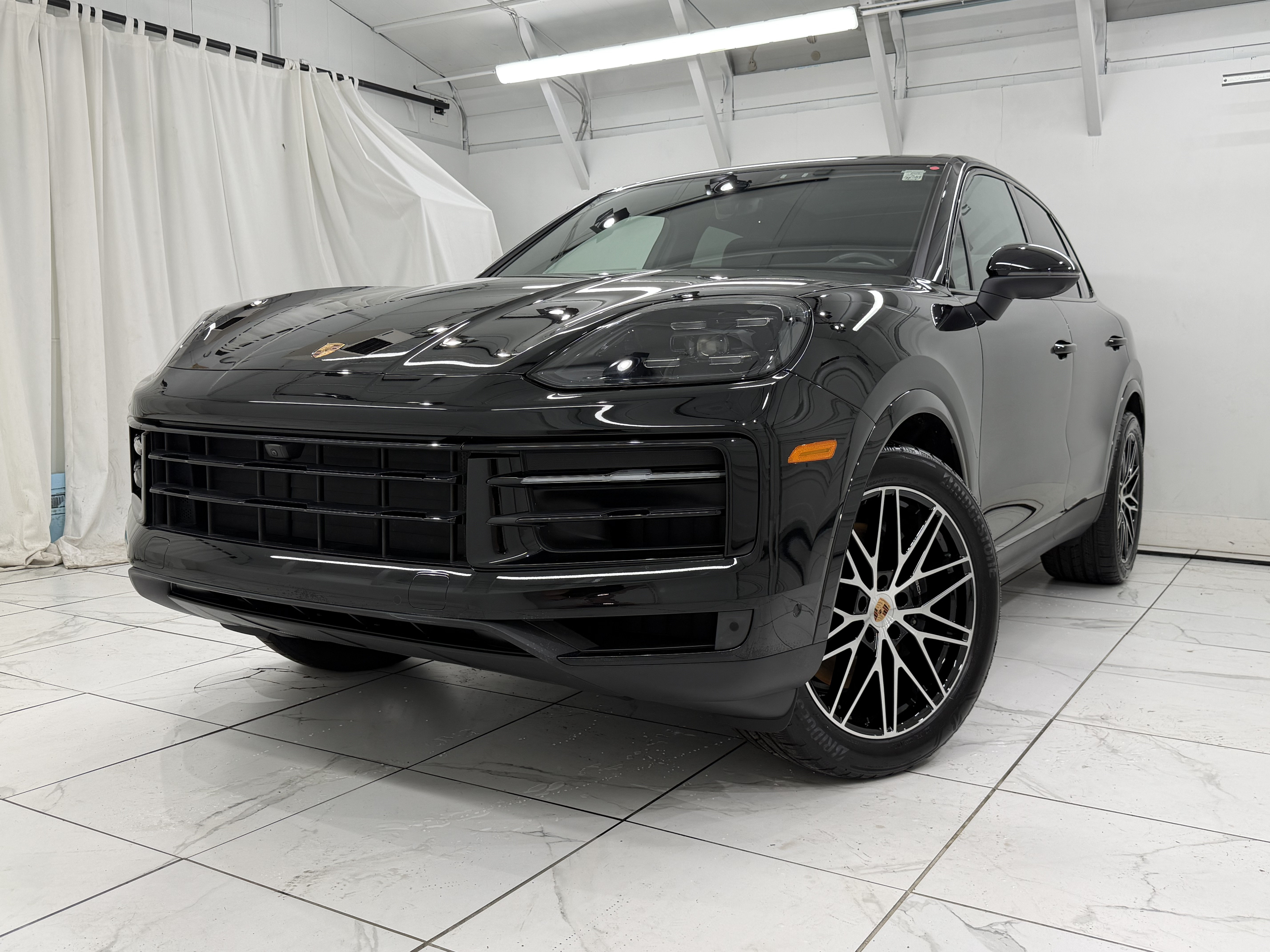 Certified 2026 Porsche Cayenne AWD/4WD image 8
