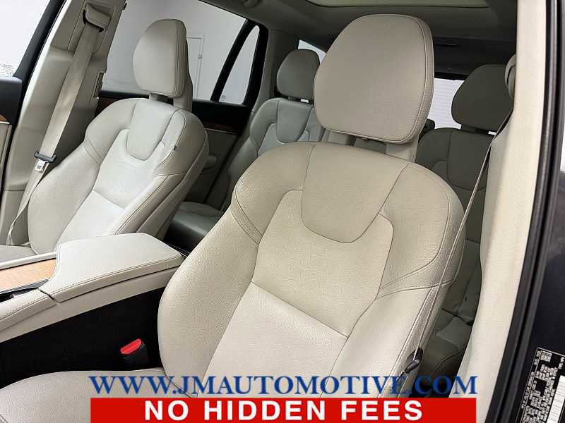 Used 2021 Volvo XC90 T6 Momentum image 14