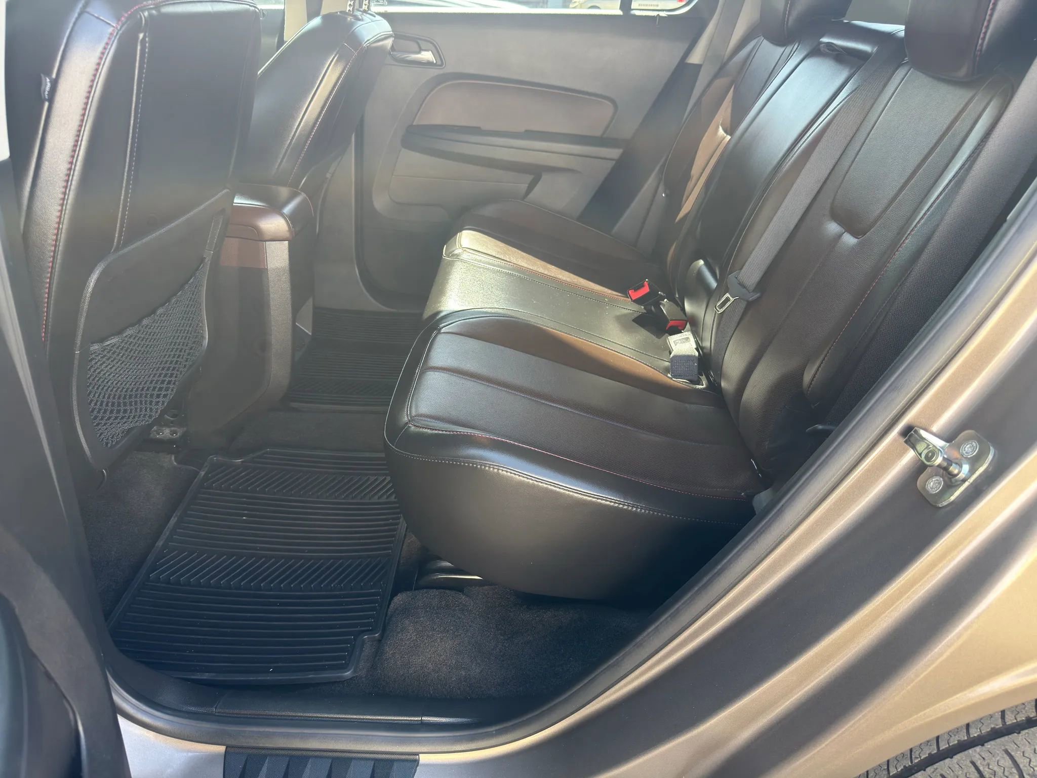 Used 2011 Chevrolet Equinox LTZ w/ LPO, Protection Package AWD/4WD image 9