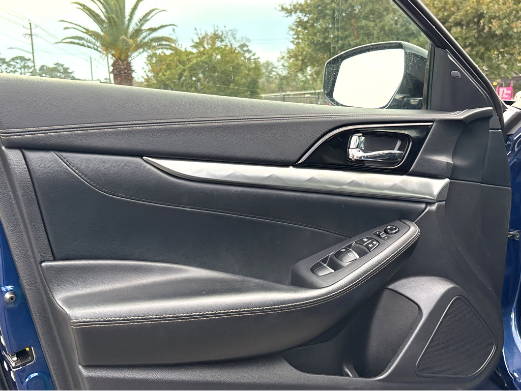 Used 2023 Nissan Maxima SV w/ Floor Mat Group image 18