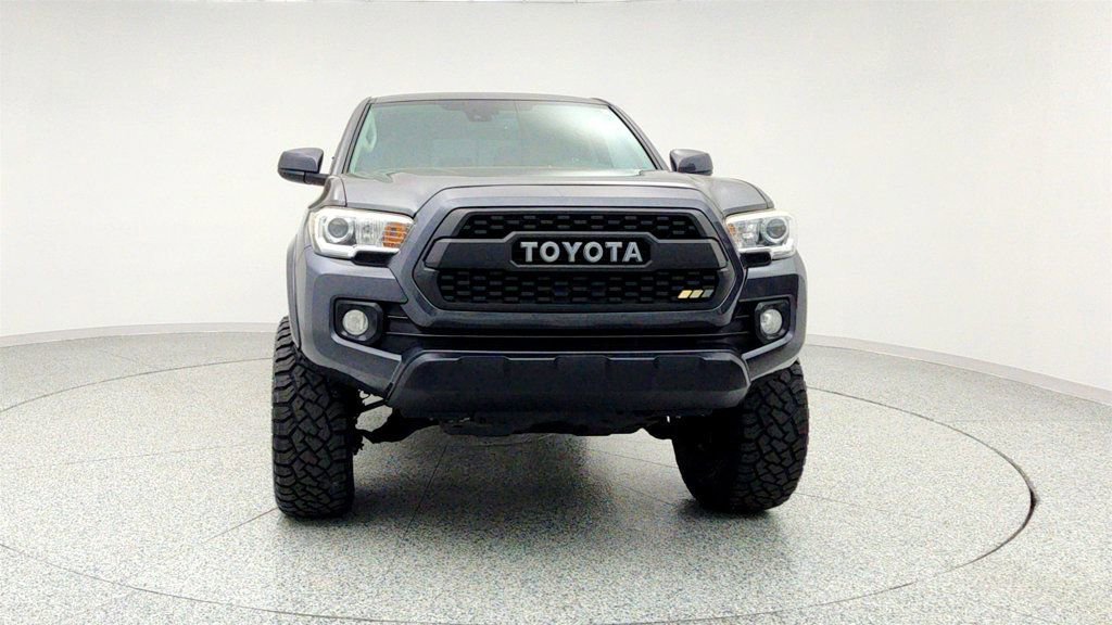Used 2018 Toyota Tacoma SR5 image 2