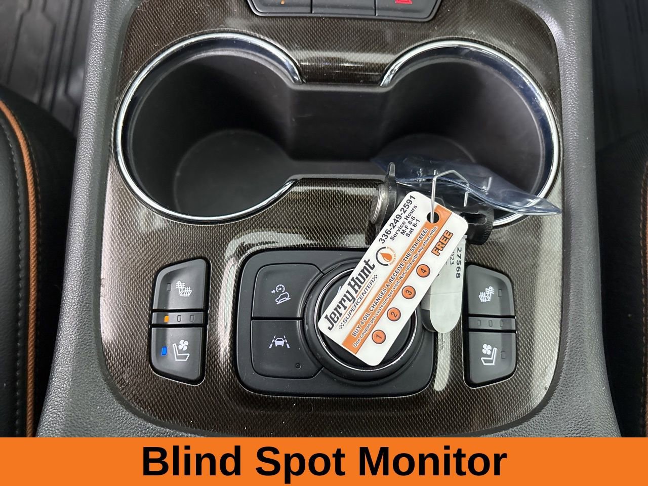 Used 2023 GMC Acadia AT4 w/ Technology Package AWD/4WD image 20