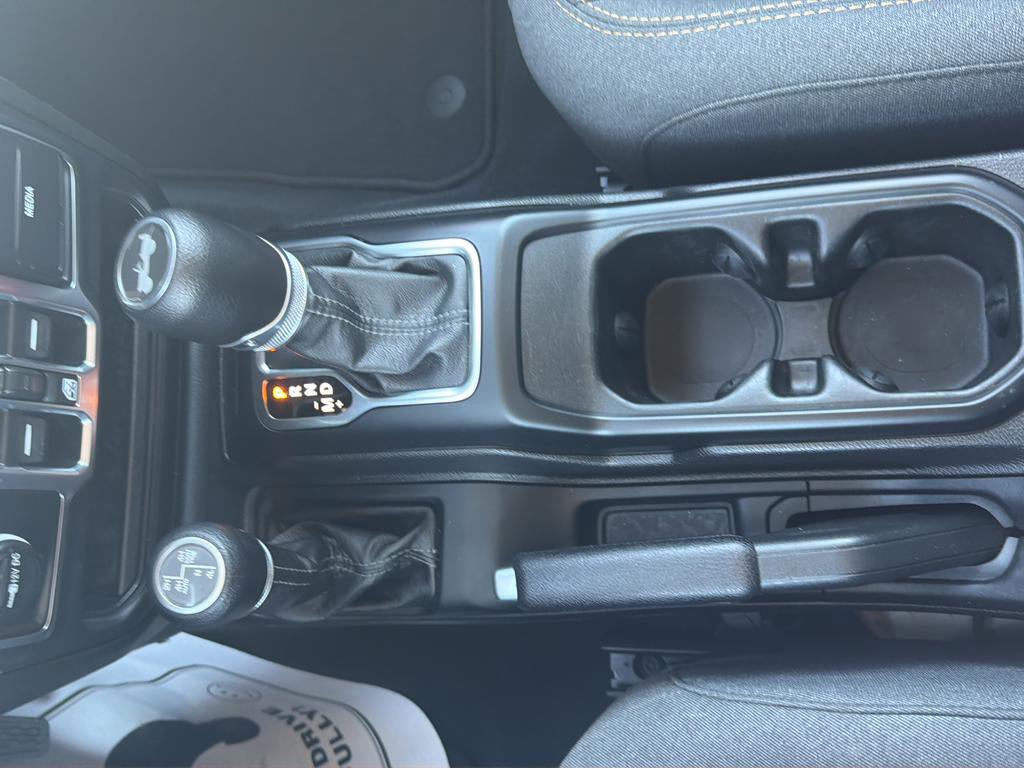 Used 2024 Jeep Wrangler Unlimited w/ Convenience Group image 27