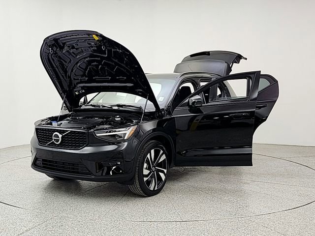 Used 2026 Volvo XC40 B5 Ultra image 9