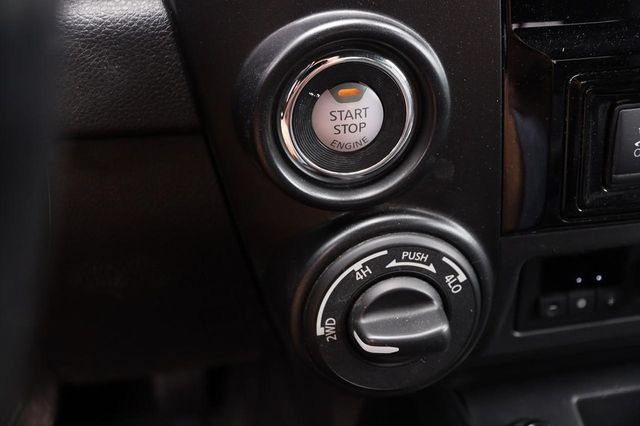 Used 2021 Nissan Titan PRO-4X w/ Pro-4x Convenience Package AWD/4WD image 15
