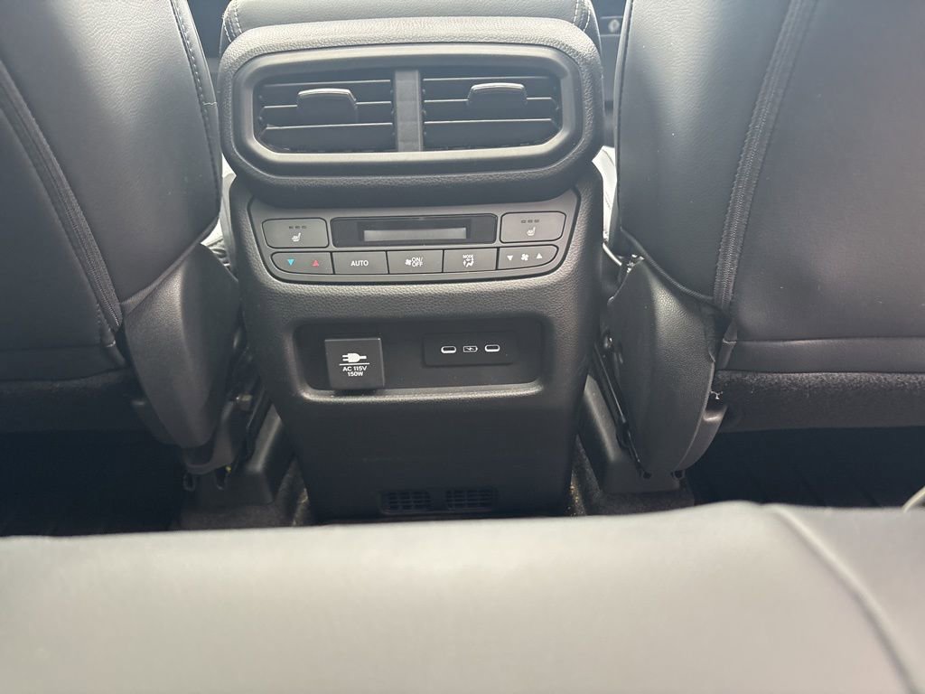 Certified 2025 Honda Pilot Elite image 39