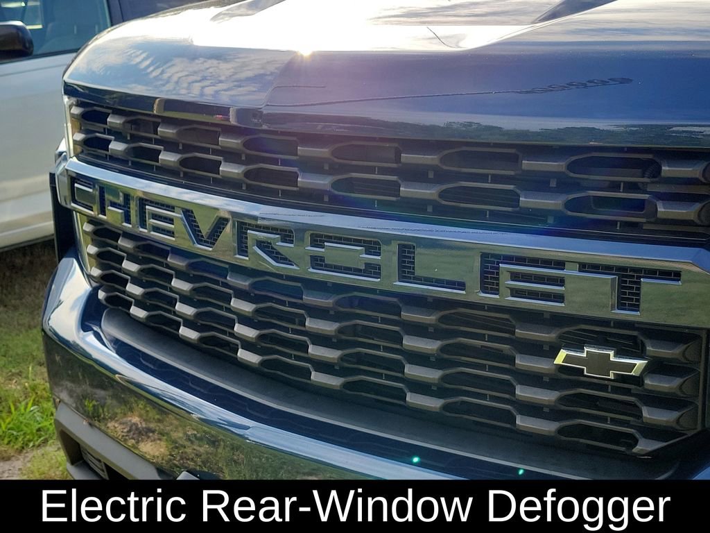 Used 2022 Chevrolet Silverado 1500 Custom w/ LPO, Dark Essentials Package RWD image 3