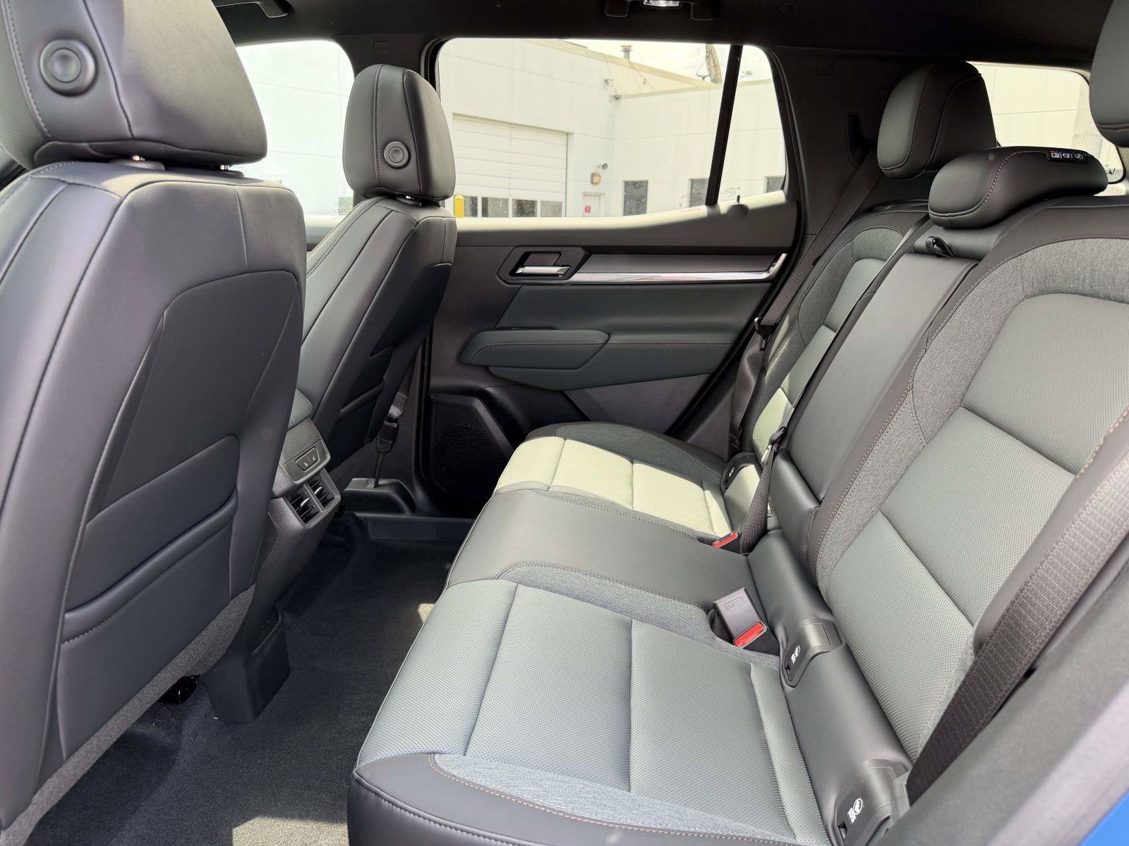 New 2026 GMC Terrain AT4 w/ Convenience Package III AWD/4WD image 9
