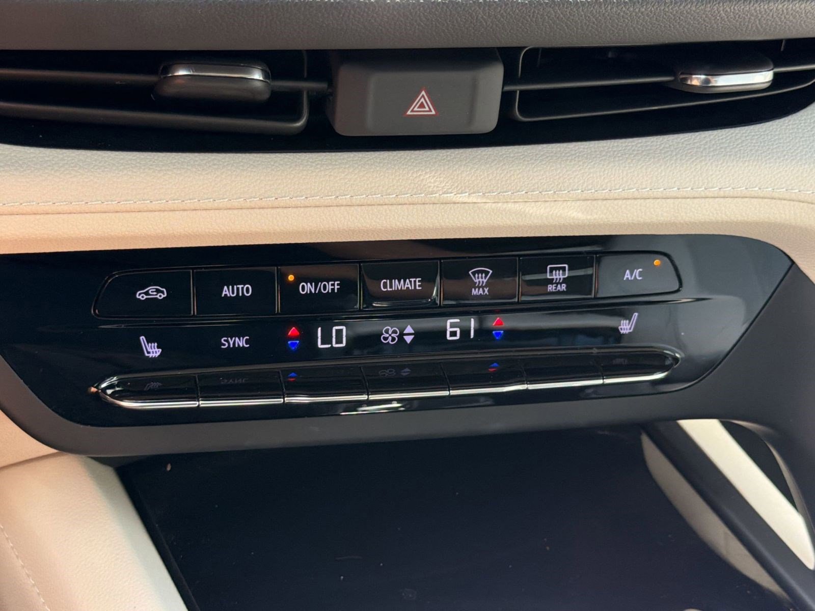 Used 2023 Buick Envision Preferred AWD/4WD image 22