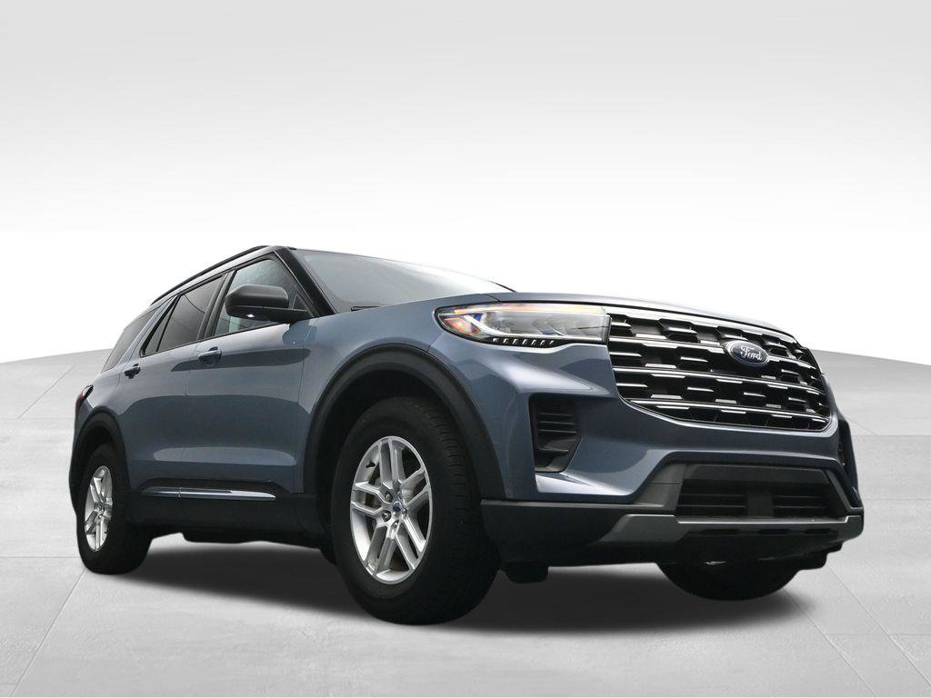 Used 2025 Ford Explorer Active RWD image 35