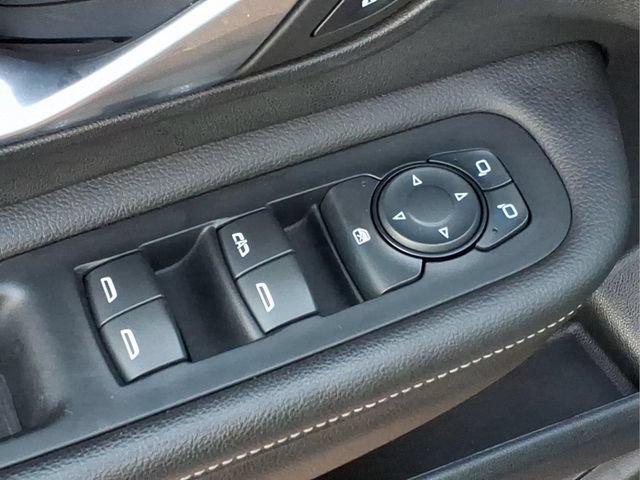 Used 2022 GMC Terrain SLE AWD/4WD image 16