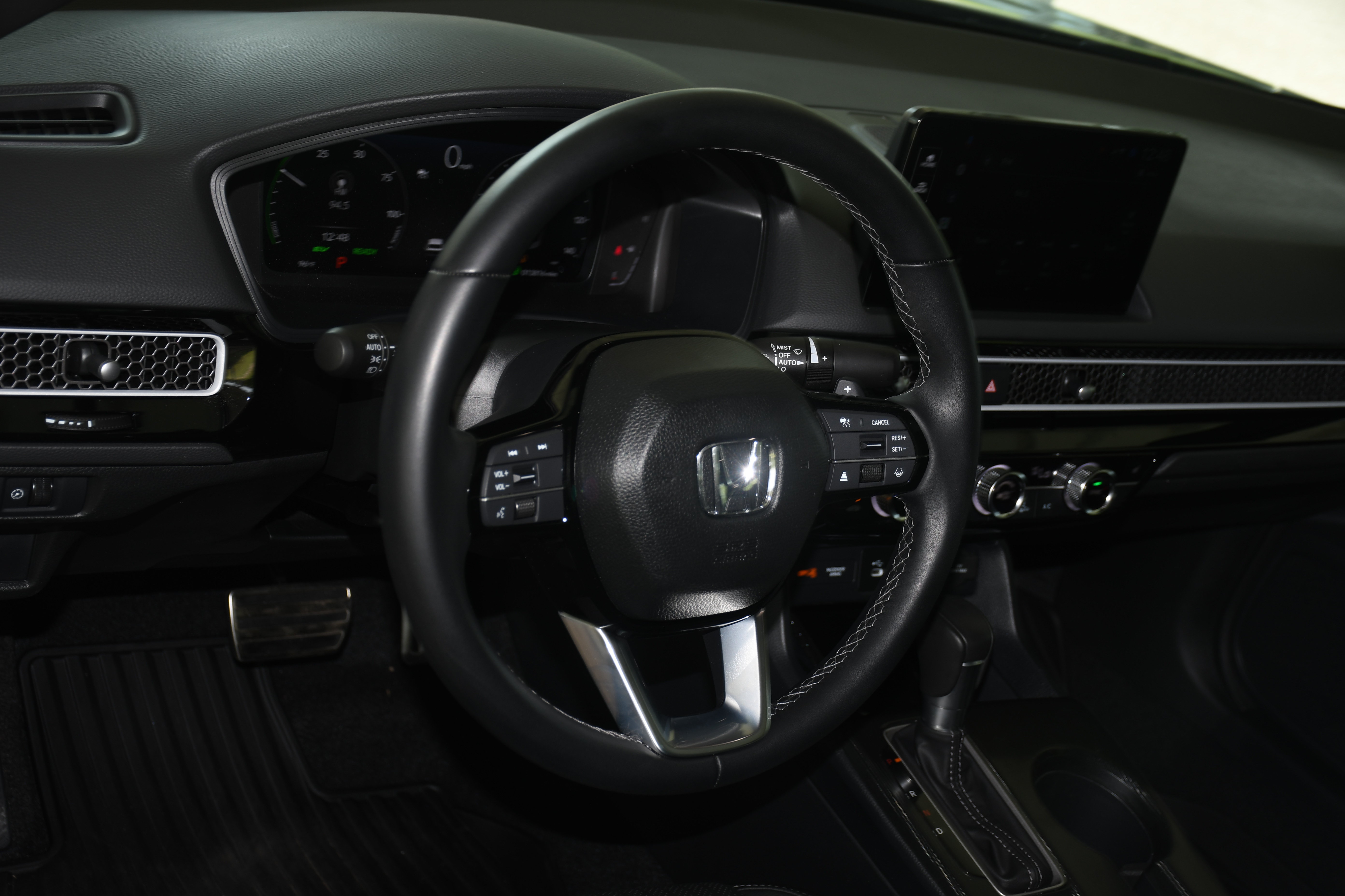 Certified 2025 Honda Civic Sport Touring image 9