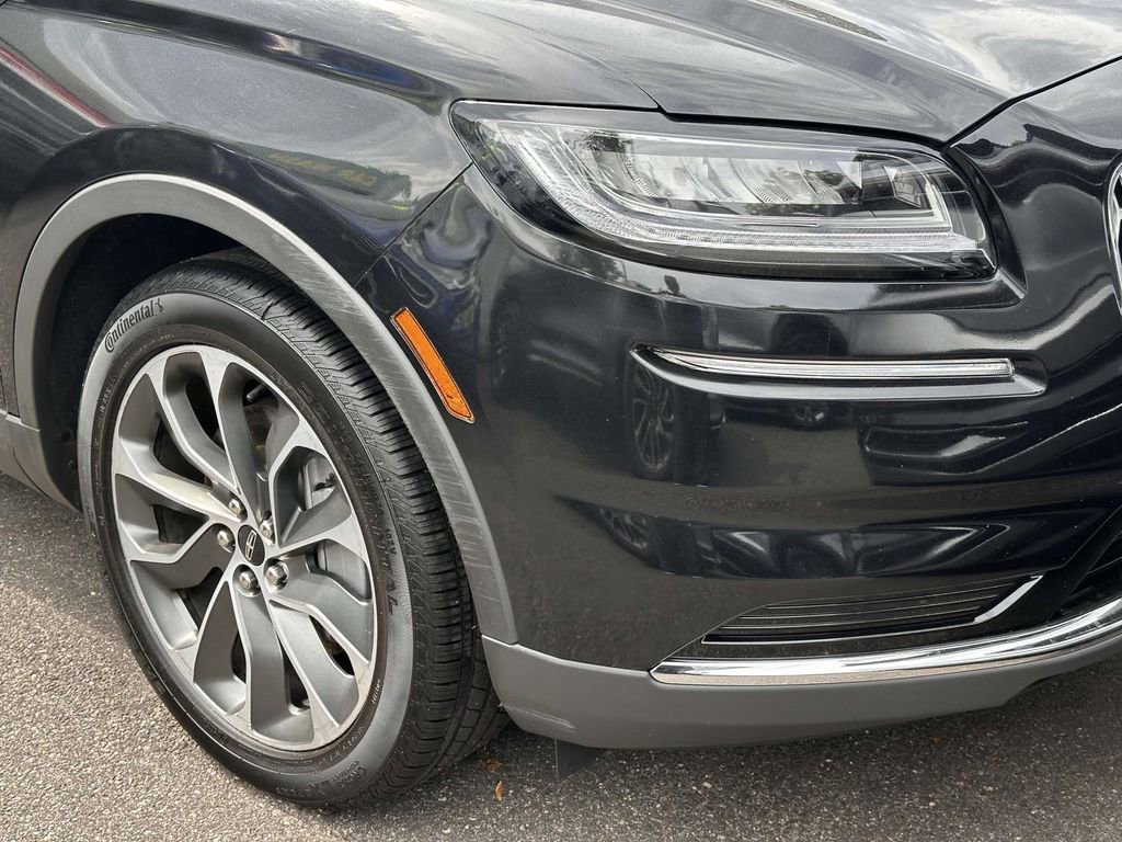 Used 2023 Lincoln Nautilus Reserve w/ Luxury Package image 6