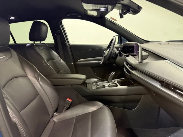 Used 2025 Cadillac XT4 Premium Luxury FWD image 26