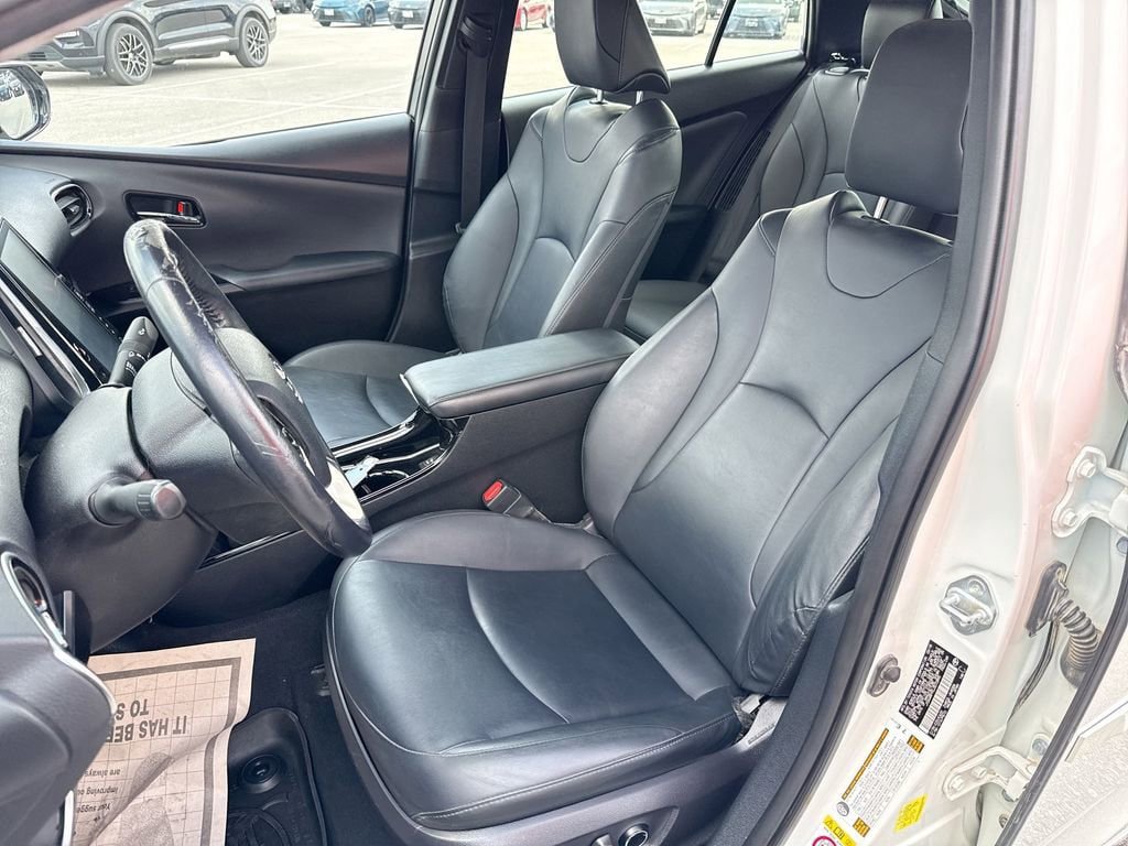 Certified 2018 Toyota Prius Prime Premium FWD image 13