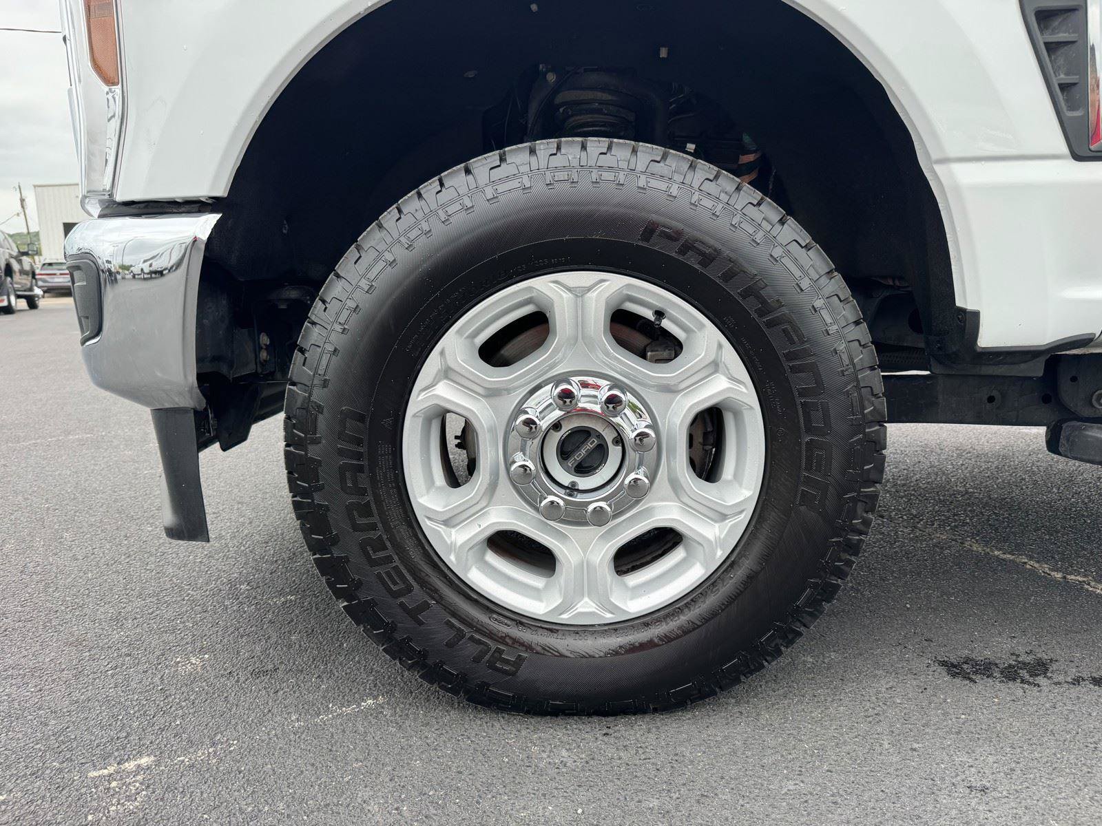 Used 2025 Ford F250 XLT w/ FX4 Off-Road Package AWD/4WD image 43