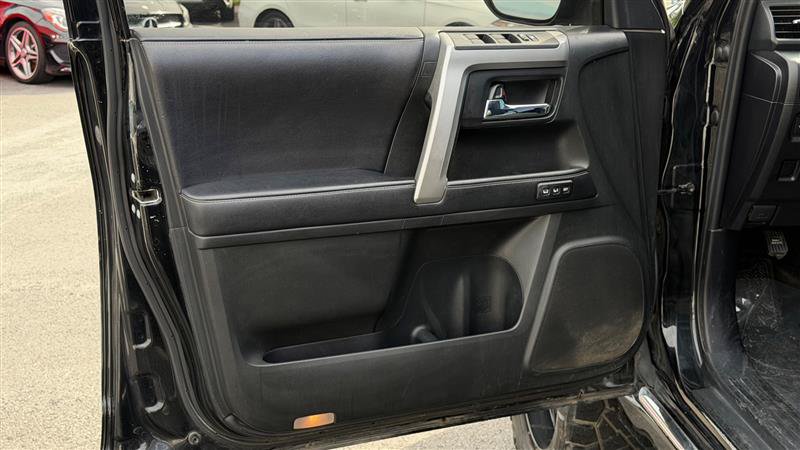 Used 2017 Toyota 4Runner Limited AWD/4WD image 20