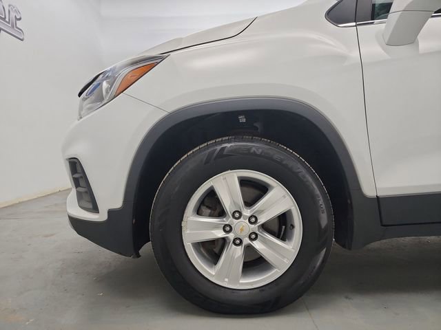 Used 2018 Chevrolet Trax LT w/ LT Convenience Package image 21