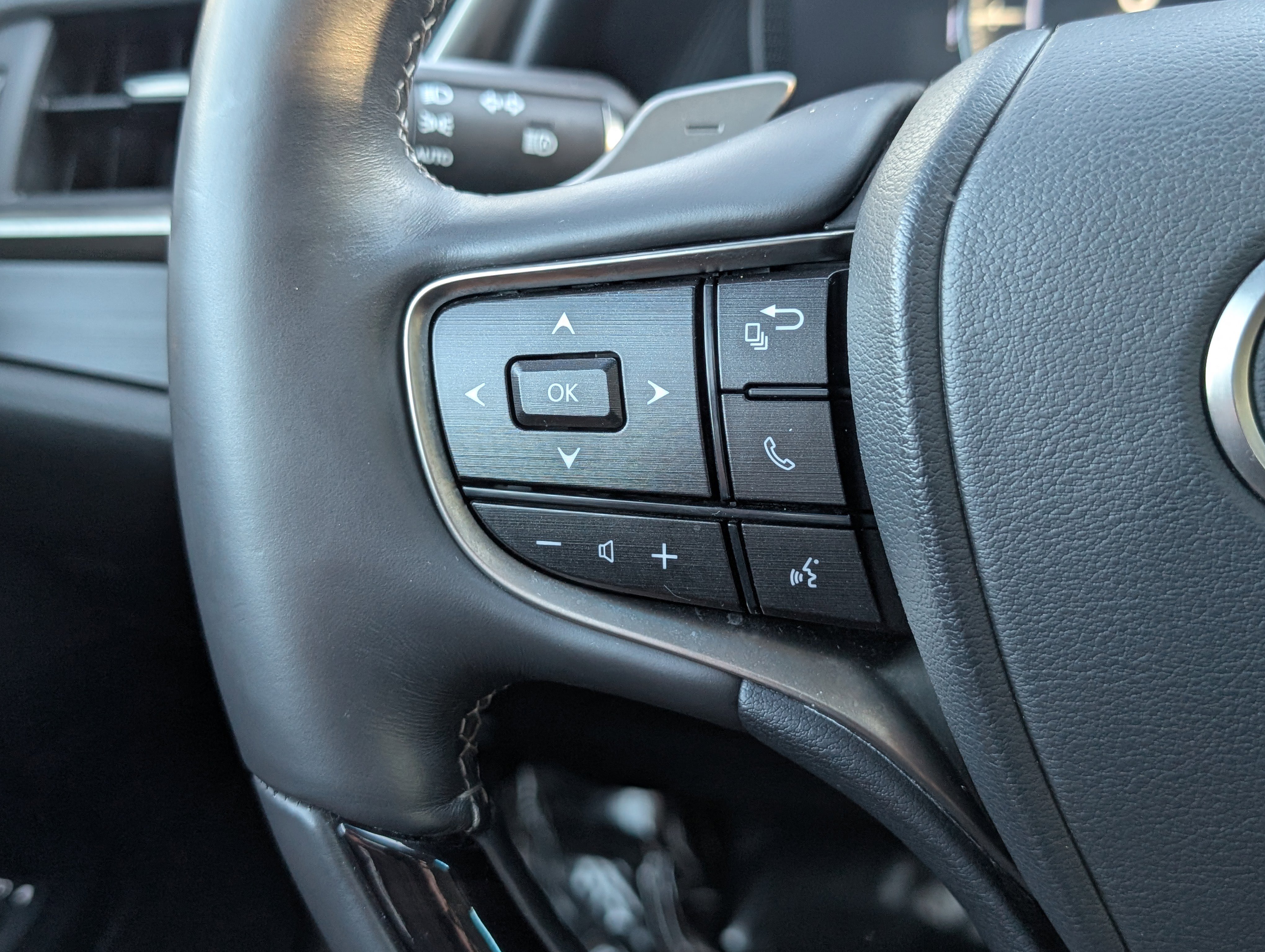 Certified 2021 Lexus ES 350 w/ Premium Package image 22