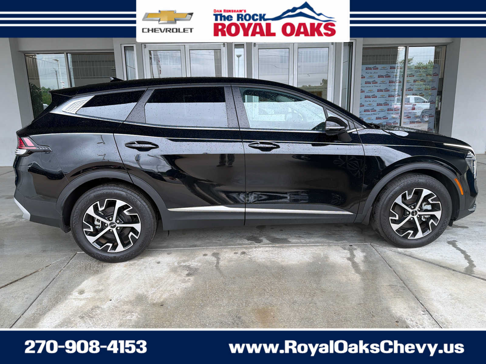 Used 2025 Kia Sportage EX FWD image 8