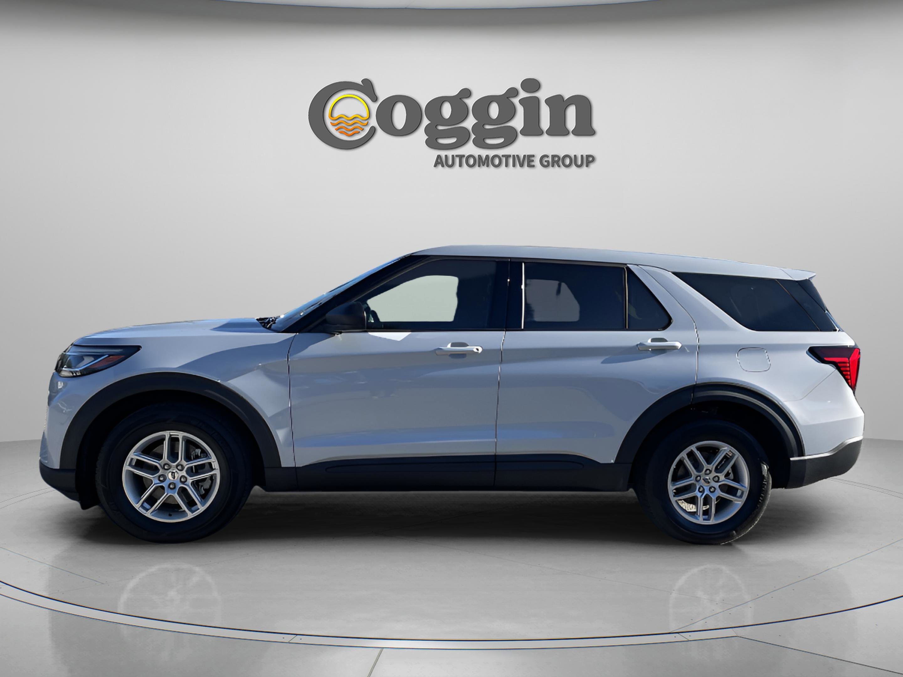 New 2026 Ford Explorer Active image 4