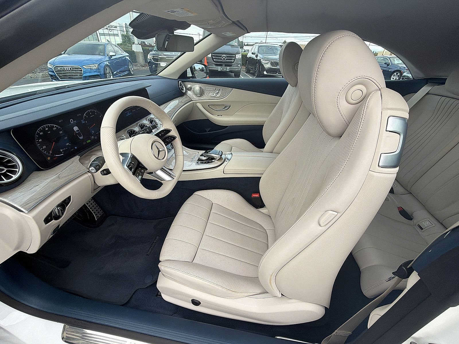 Used 2023 Mercedes-Benz E 450 4MATIC Cabriolet image 10