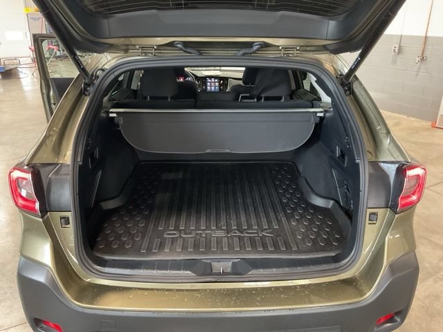 Used 2024 Subaru Outback Premium AWD/4WD image 29