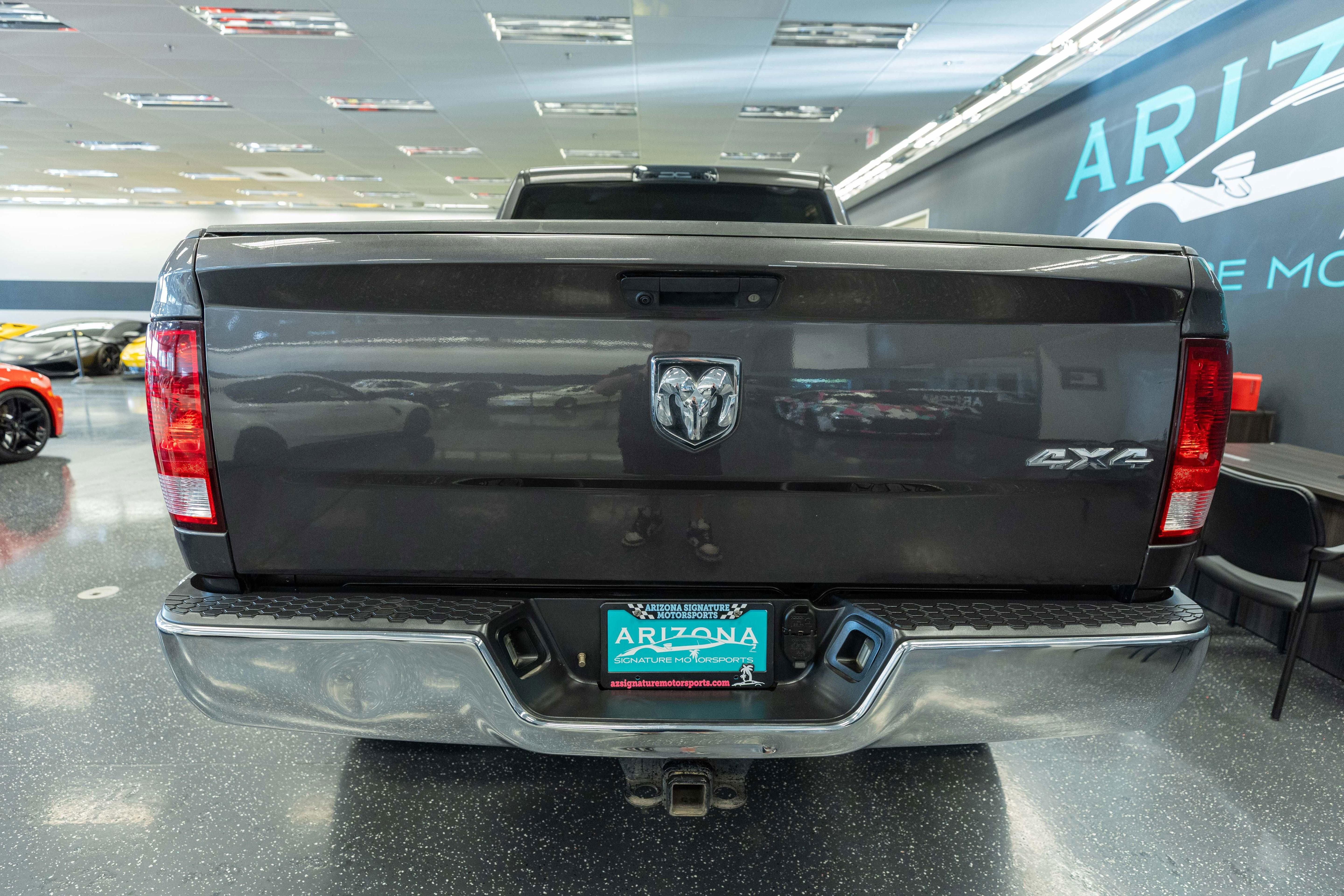 Used 2018 RAM 2500 Tradesman w/ Chrome Appearance Group AWD/4WD image 12