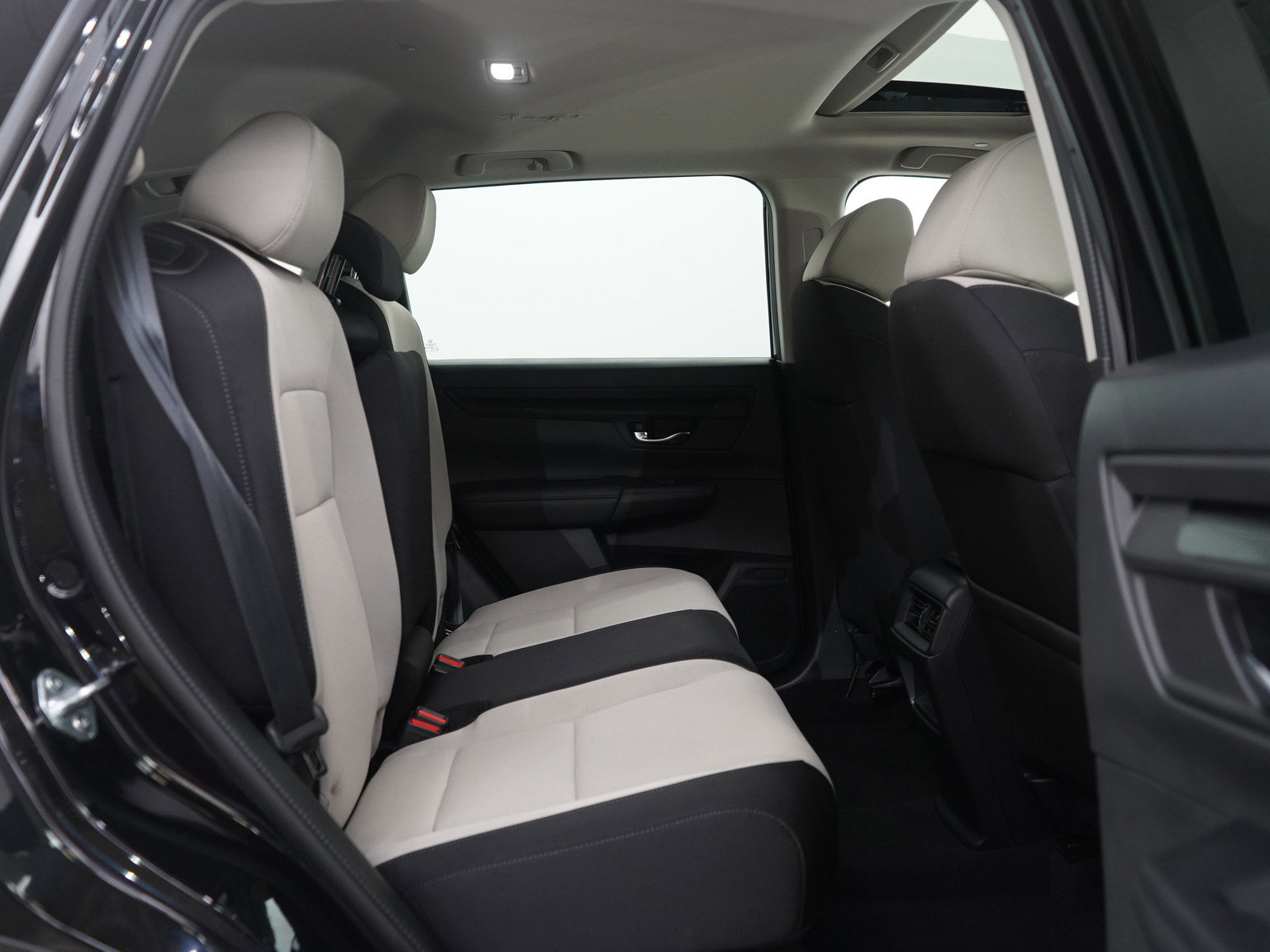 Used 2025 Honda CR-V EX image 13