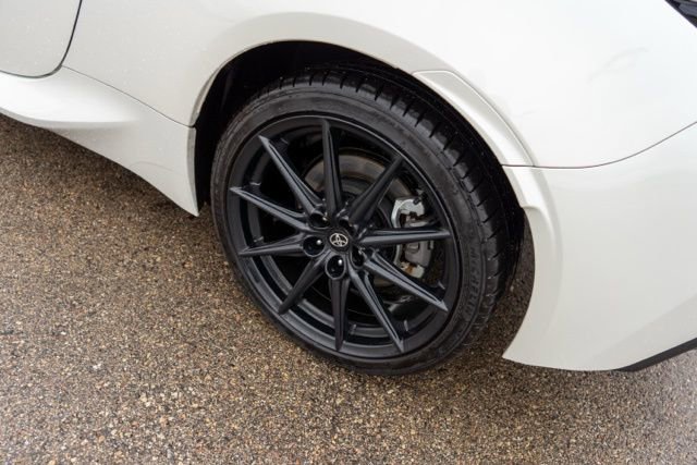 Used 2024 Toyota GR86 Premium RWD image 11